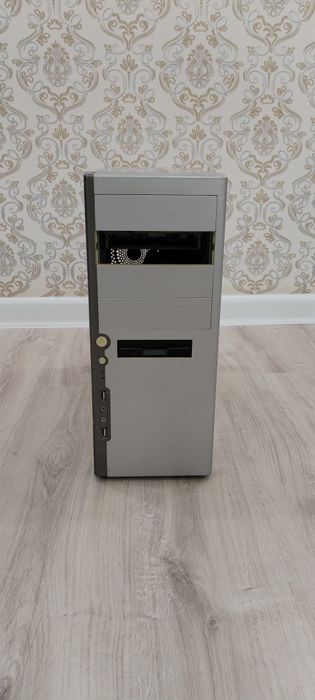 Компьютер 2007 года