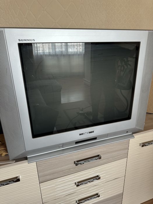Телевизор большой
