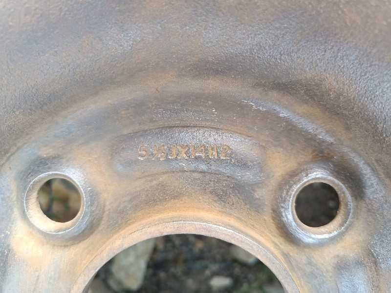 Продам ОДИН оригинальный металлический диск на Ford
