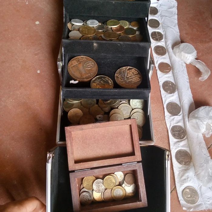 Yubileyniy tangalar 36 dona va 60 DAN ziyod davlatning tanga va qogʻoz