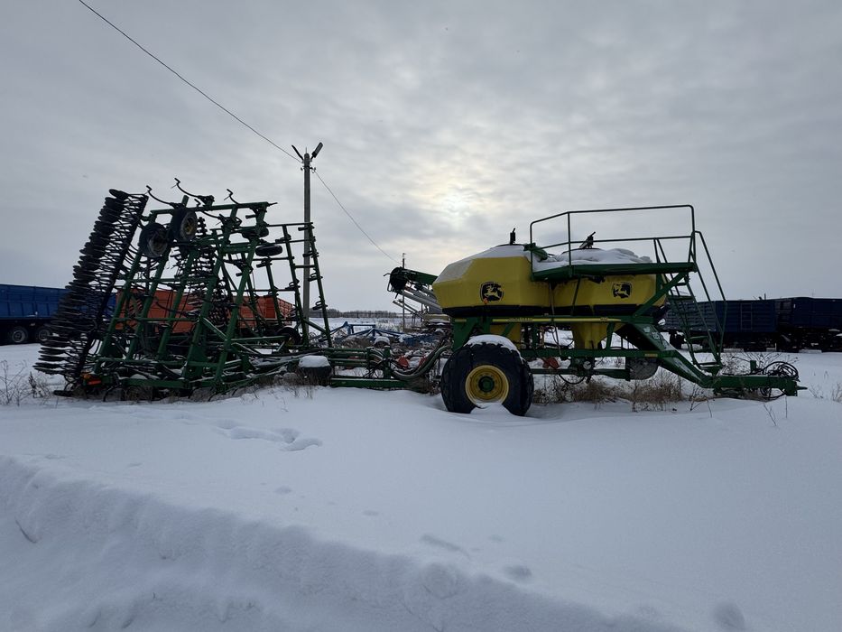 Посевной комплекс John Deere 730