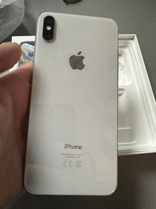 Продавам Iphone XS max 64GB