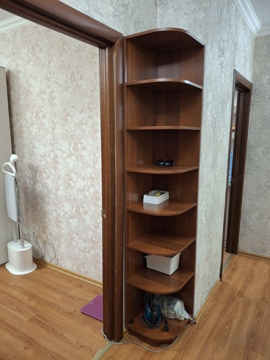 Стеллаж и сервант