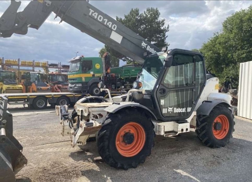 Inchiriere utilaje constructii Sibiu Miniexcavator, bobcat, transport