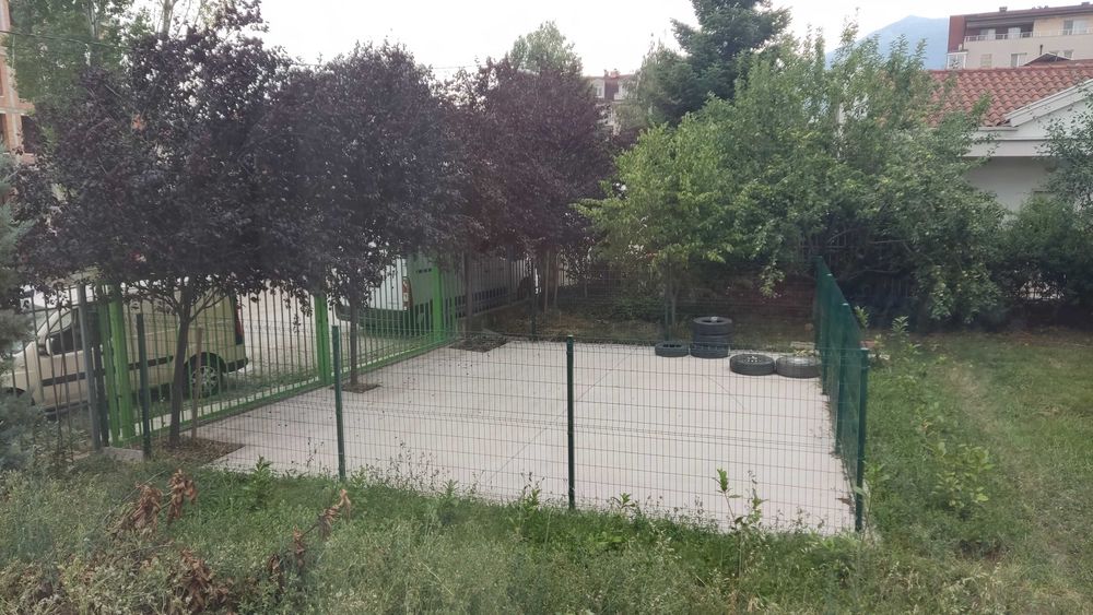 Паркомясто под наем