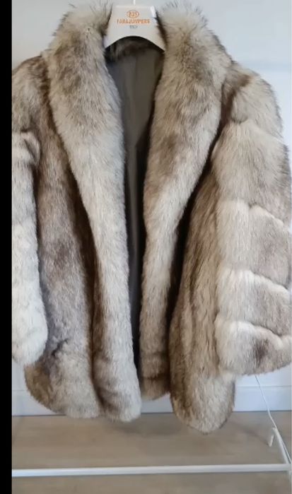 Кожено Палто от Полярна Лисица