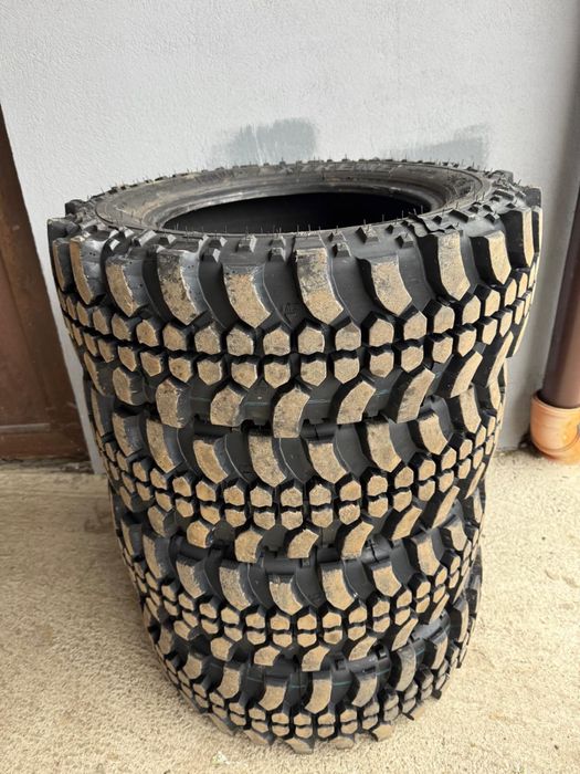 Anvelope teren 205/70 R 15