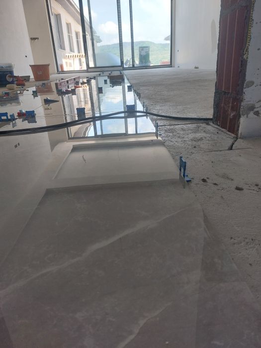 Montaj gresie și faianta Oradea turnat sapa autonivelanta Oradea renovari case apartamente