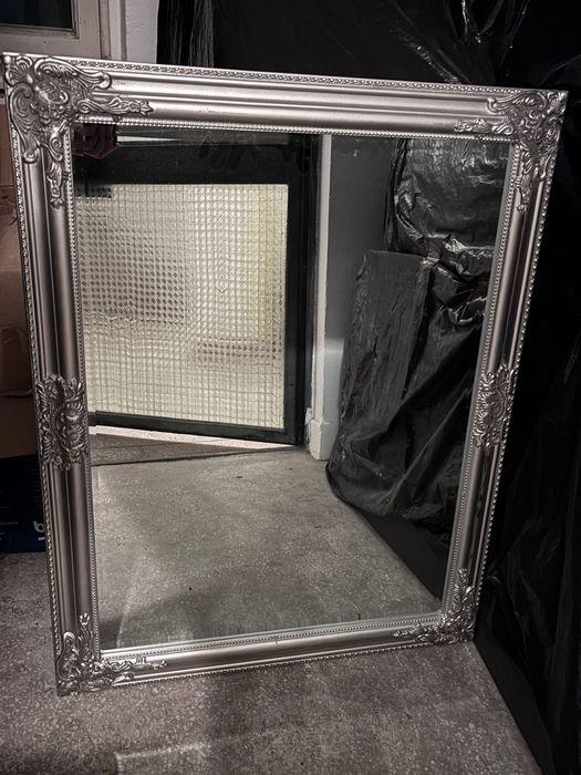 Oglinda rama argintiu dimensiune 70x90