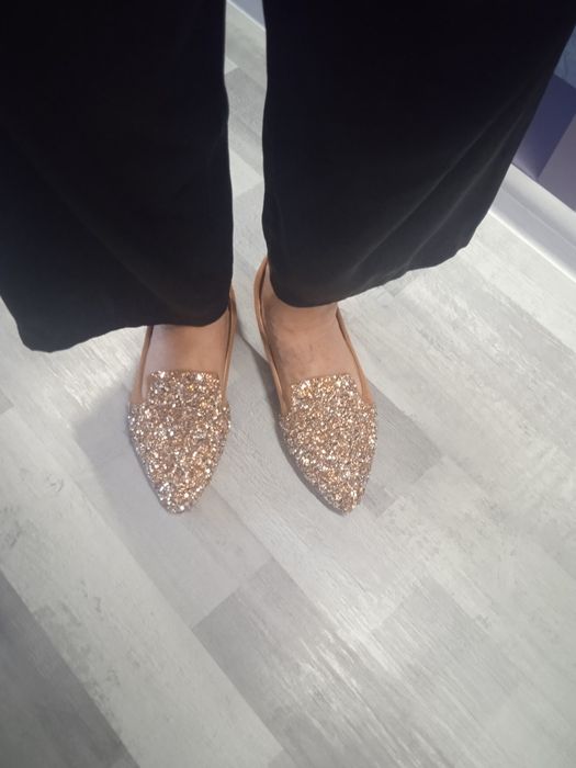 Вечерние туфли на плоской подошве 40 размер