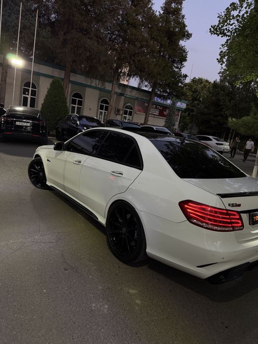 Mercedes Benz w212 E63  Mator M157 V8 6.2 525 HP Rastamojka qilingan