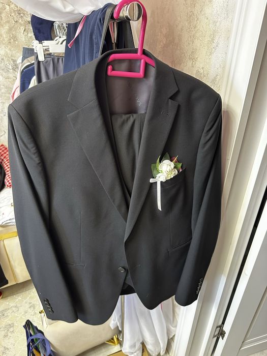 Костюм свадебный