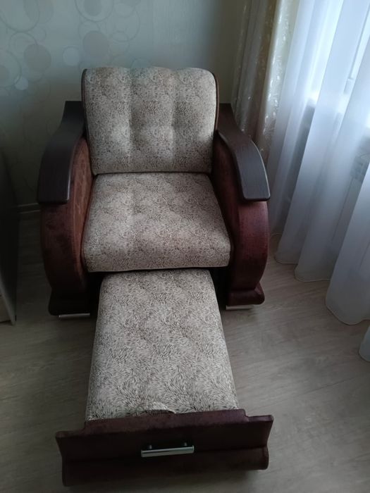 Продаётся диван и кресло
