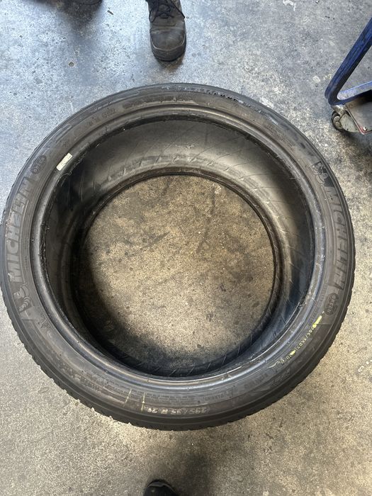 295/35/21Michelin