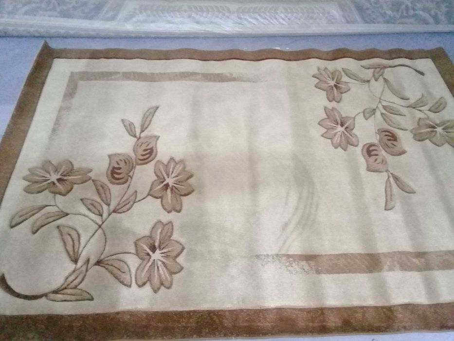 Продам ковер турецкий 2,3*1,6 м в отличном состоянии и паласы