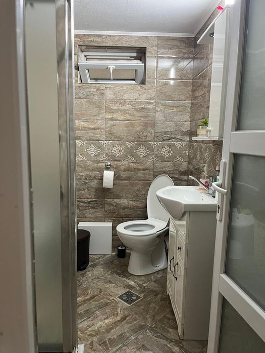 Casă de închiriat