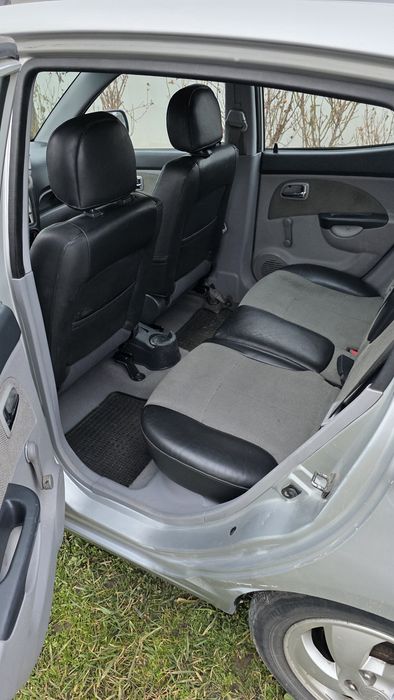 Vand Kia Picanto sau schimb cu telefon