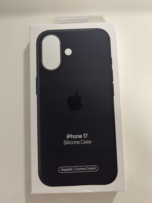 Husa Apple iPhone 17 Black Silicon magsafe
