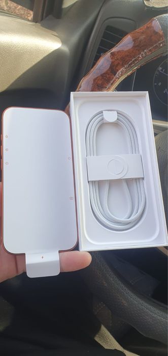 Продам Айфон 17 про срочно