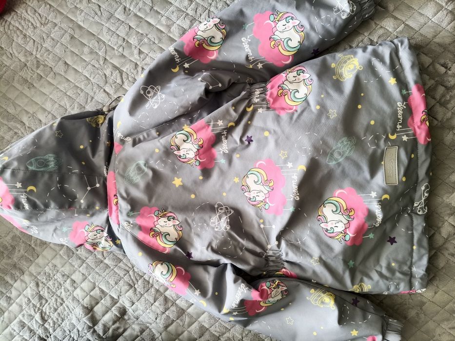 Продам куртки весна/осень для девочки