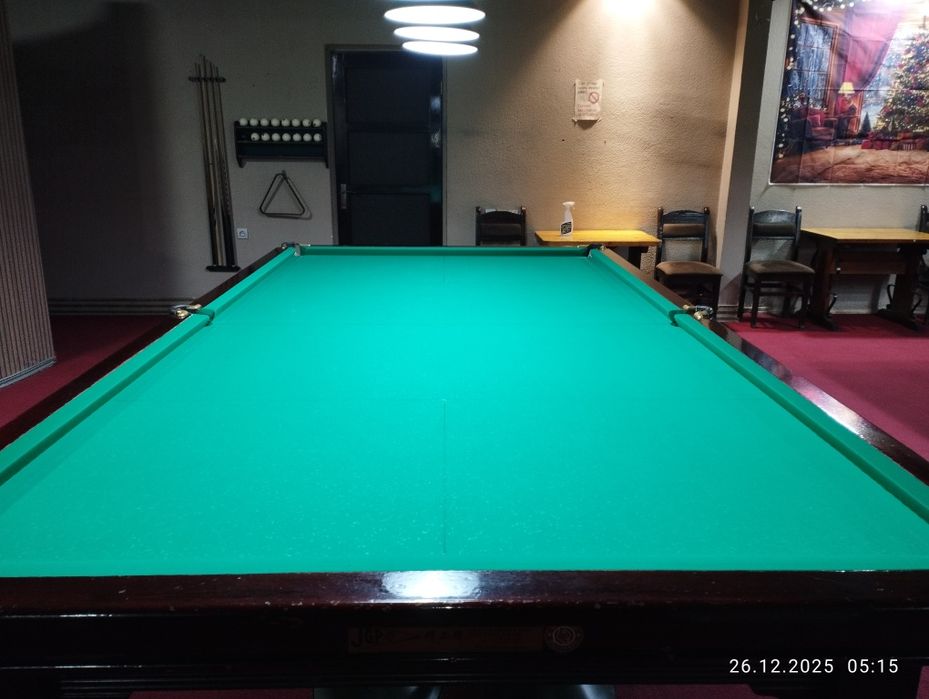 Продаю 12 футовые бильярдные столы (графит)