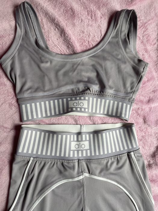 Нов сет на Alo Yoga