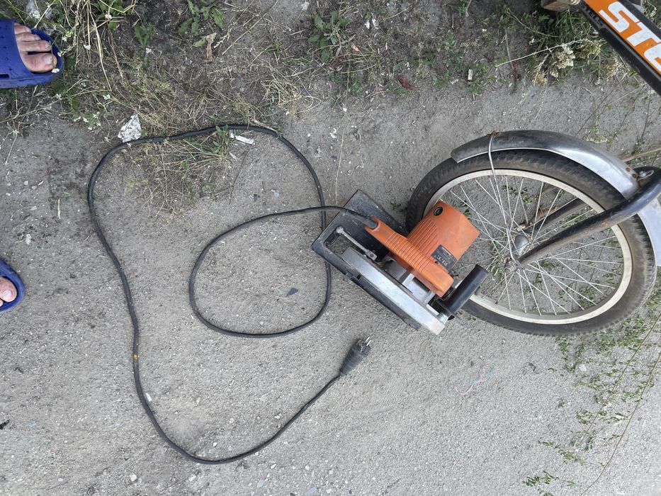 Продам пчелу добрая