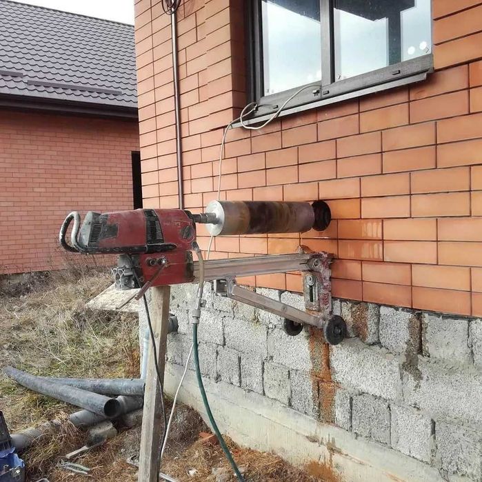 Алмазное сверление и бурение отверстий