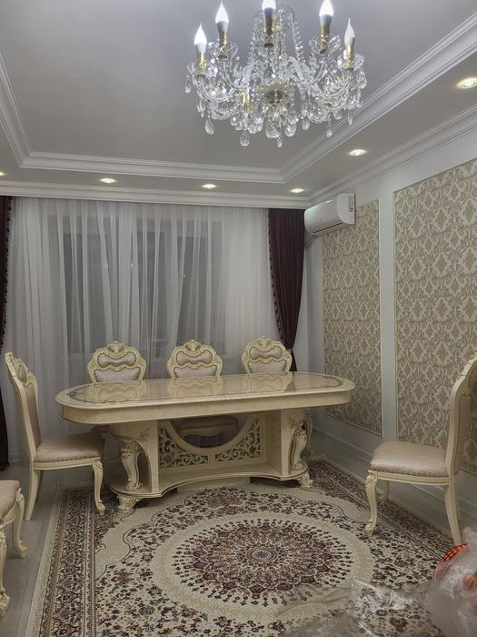 Мебель из натурального дерева