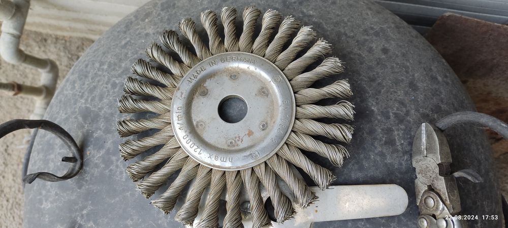 Продам щётку на УШМ