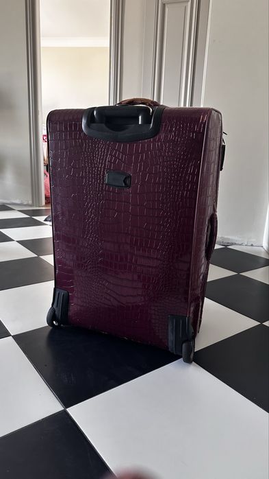 Большой чемодан