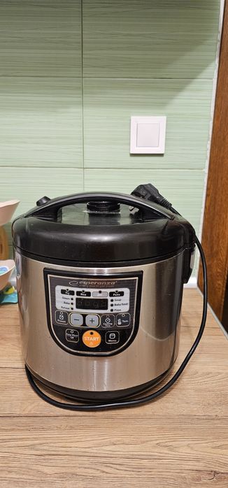 Продавам мултикукър