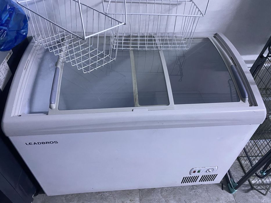 Витриный морозильник