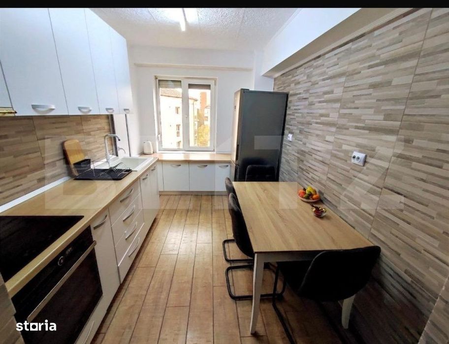 Apartament 3 camere, 2 bai, Decebal