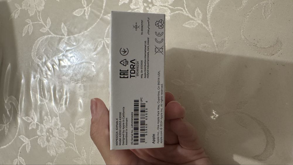 Apple наушник alrpoda 4