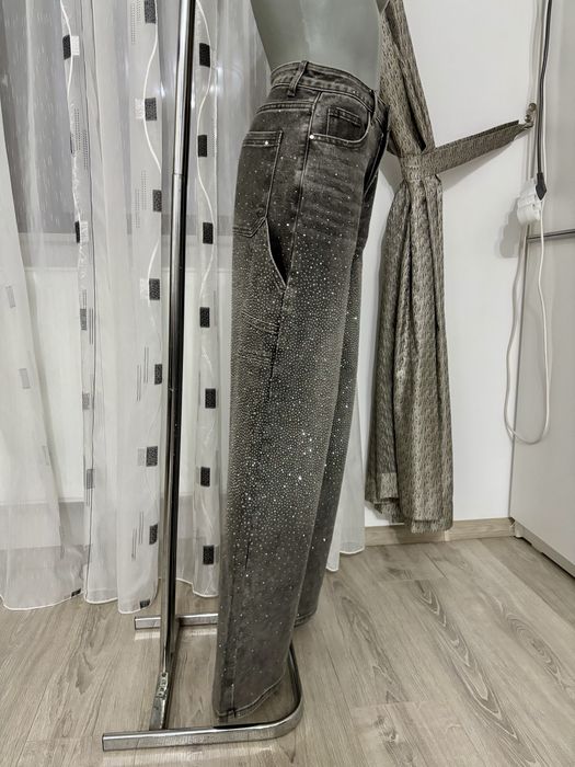 Blugi Wide Leg cu strasuri | M | Talie înaltă | Statement