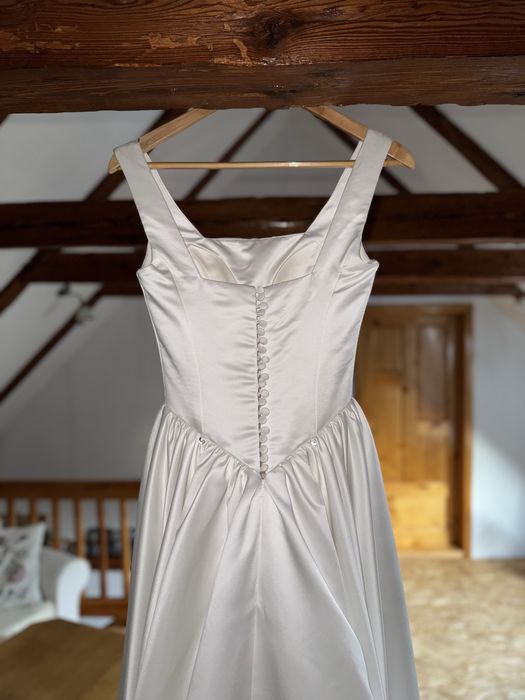 Rochie de mireasă custom-made A-line cu talie bască