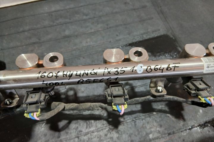 Rampa injectoare 35350-2B110 35350-2B110 Hyundai ix35 prima generatie