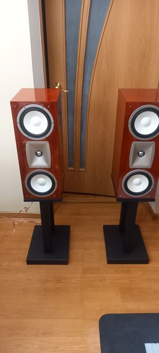 Акустика Yamaha NS 7 HX