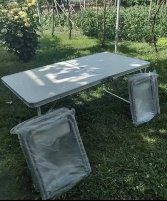 ПРОМОЦИЯ ! Голяма сгъваема маса с 4 стола