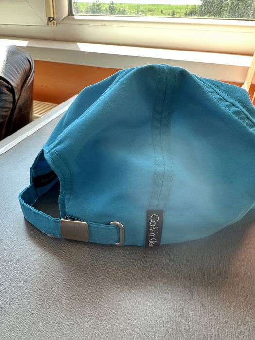 Оригинална лятна шапка CALVIN KLEIN