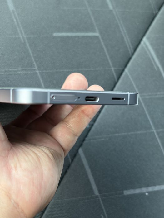 Samsung Galaxy A57 - 8/128 как новый