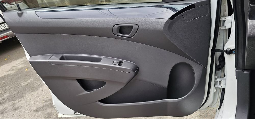 Chevrolet Spark AT