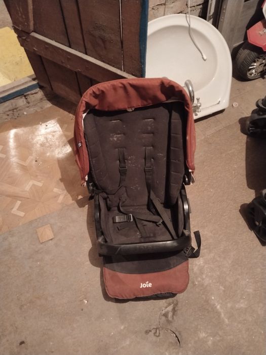 Коляска многофункциональная