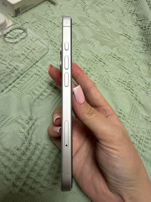 Айфон 16 с гарантией