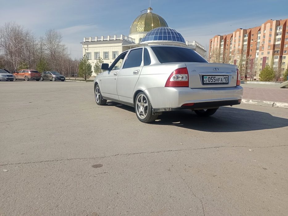 Продам Приору2 полулюкс