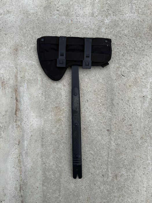 Томахавка Benchmade 172BK Killian Forged Tomahawk