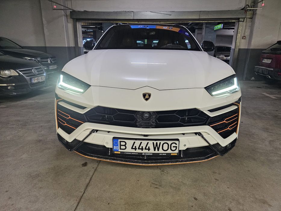 Lamborghini Urus 2020 | Akrapovič | Frâne ceramice | Alb