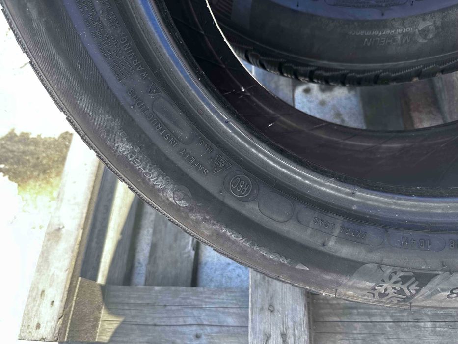 SET 4 Anvelope Iarna 225/60 R18 MICHELIN Pilot Alpin 5 ZP SUV Runflat