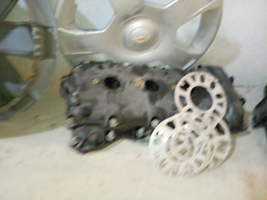 Запчасть каптива сотилади коллектор 3 лик моторники